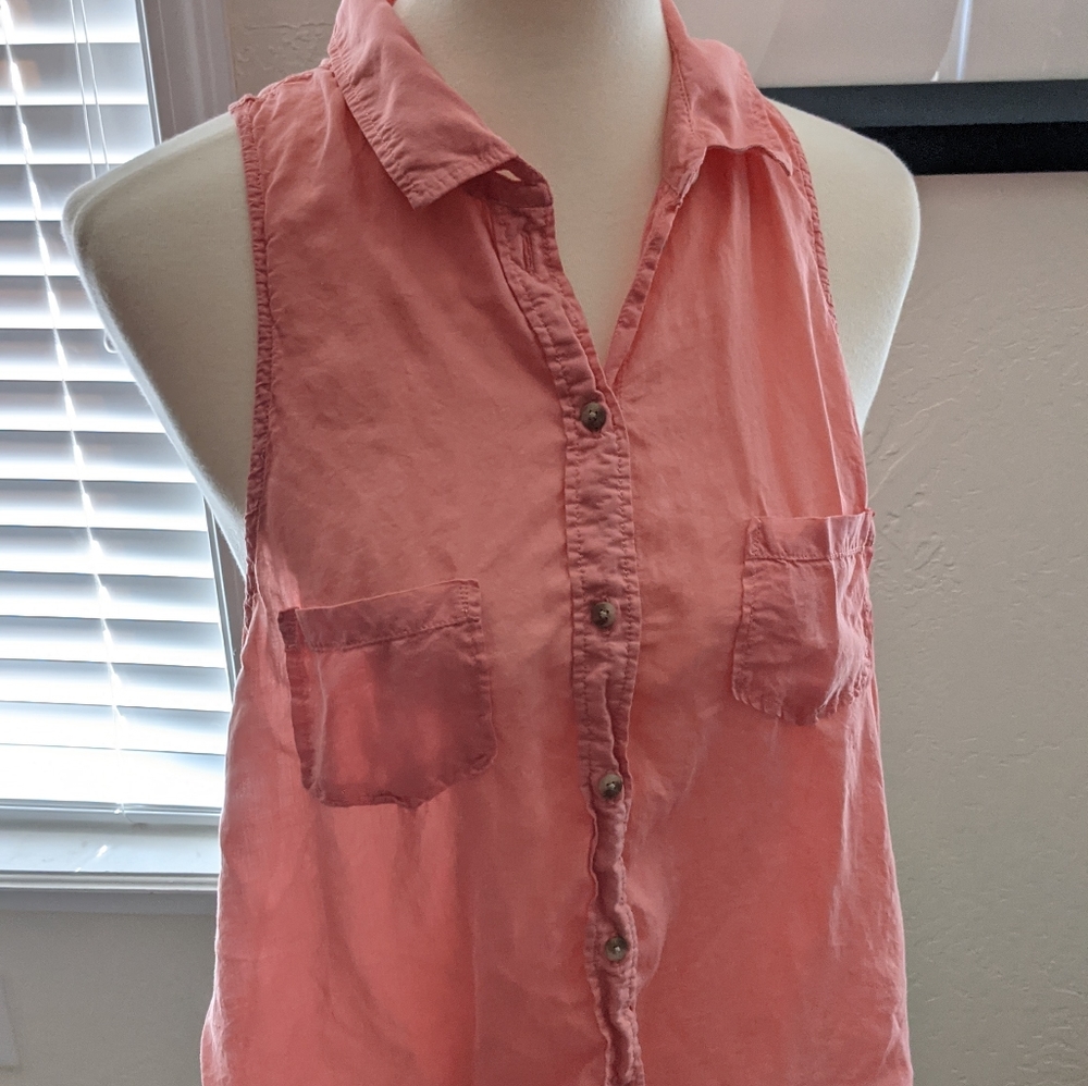 Peach American Eagle button up tank